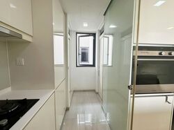 Lakeville (D22), Condominium #589629251